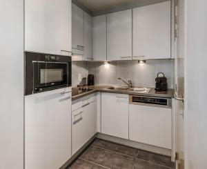 Varzaly 0401 met parking