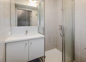 Varzaly 0401 met parking