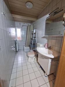 Schöne 120qm Wohnung max 5 P, Bahnhofsnähe, TV Streaming