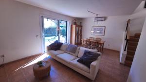 Mas Pinell, 3 bedroom at 50m from the beach.