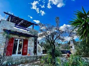 Villa Free Spirit Crete With Jacuzzi and Sea View - Dhrápanos