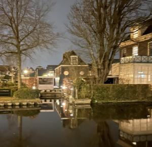 Koetshuis aan het water 3 bedroom villa