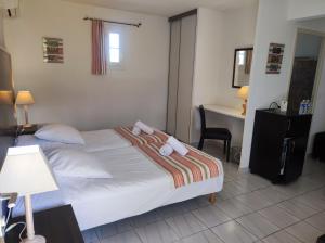 Hotels Hotel et Appart-Hotel Le Relais Du Val D-Orbieu : photos des chambres
