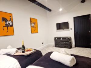 The Hamilton luxury holiday lets- Holly Barn