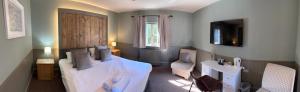 Double or Twin Room with Garden View room in Blazing Donkey Country Hotel
