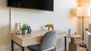 Landing Modern Apartment with Amazing Amenities (ID8603X67)