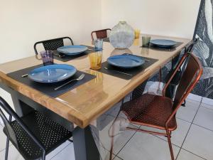 Maisons de vacances Villa cosy avec piscine privative : photos des chambres