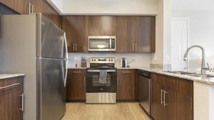 Landing - Modern Apartment with Amazing Amenities (ID8617X53)
