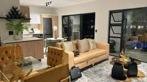 The Blyde Crystal Lagoon Luxury Stays - Cullinan