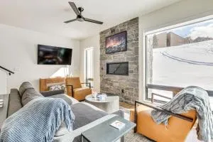 Ski-InandSki-Out Granby Ranch Retreat Pool Access! - غرانبي