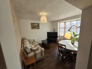 4 Bedroom Home with Parking