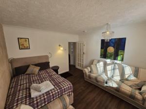 4 Bedroom Home with Parking