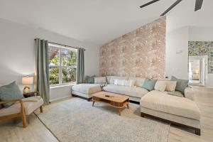 5 mins to Honeymoon Island~Sand Volleyball~Firepit