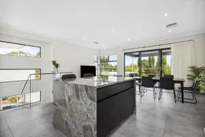 First-Class Townhouse w free parking and Wi-Fi - Maylands
