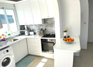 BLUE LAGOON 12A LATSI