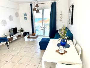 BLUE LAGOON 12A LATSI