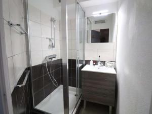 Charmant T2 avec terrasse, proche mer et commerces, classé 2 étoiles - FR-1-307-253