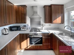 Jennetts Park, Bracknell - 2 Bedroom Home