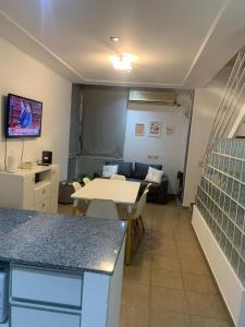 Triplex La plata para 6 personas con cochera y parrila