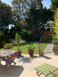 Maisons de vacances VILLA 600m de la plage calme Location possible a partir de 3 nuitees, pouvant accueillir 6-8 pers Activites nautiques randonnee velo peche golf casinos : photos des chambres