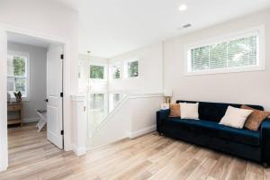 Victory Views Main House:Luxury Home for 20 Guests