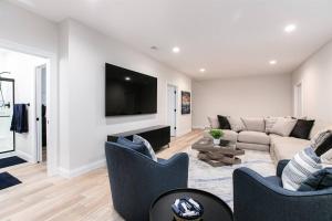 Victory Views Main House:Luxury Home for 20 Guests