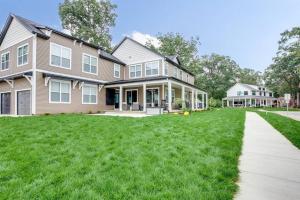 Victory Views Main House:Luxury Home for 20 Guests