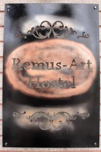 Remus-Art Hostel