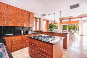 Amazing 5br villa w pool at Green Village A