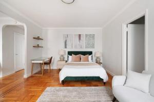 105 -5G Brand New Studio prime location Elevator