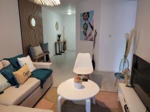 COCOONING HOUSE 211 SUITE AZUR appartement AEROPORT PARIS ROISSY CDG, PARC ASTERIX, CHATEAU DE CHANTILLY, STADE DE FRANCE