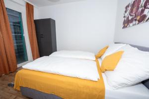 Lipi Apartment