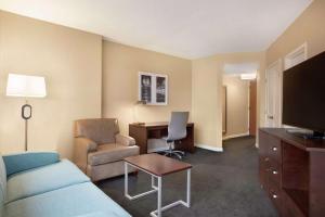 Junior King Suite with Sofa Bed room in DoubleTree by Hilton Orlando Downtown