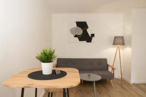 Appartements Appart cozy renove proche gares, balcon & parking : photos des chambres