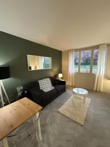 Studio Villennes sur seine cosy Paris Versailles - 维尔尼斯苏泽