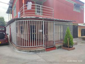 Agradable casa con parqueadero, en Rivera Huila.