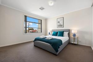 The Charming Living 3BR Townhouse Perfect Vacation