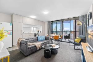 Amazing CBD 2BR Apt - Walkable & Wi-Fi & Charm