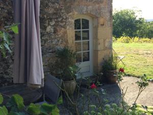 Maisons de vacances Charmante maison rurale avec Wifi et terrasse pres de Bergerac - FR-1-616-101 : photos des chambres