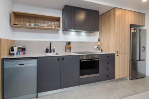 Modern 1-Bed Apartment With Pool And Sauna