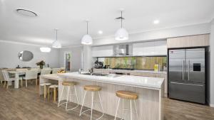 Paradise in Pearl-walk to beach, ducted air