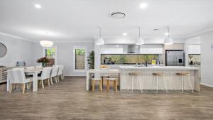 Paradise in Pearl-walk to beach, ducted air