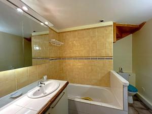 Appartements Appartement Saintes-Maries-de-la-Mer, 3 pieces, 6 personnes - FR-1-475-125 : photos des chambres