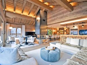 Chalets Chalet luxueux avec piscine interieure et sauna - 5 chambres, 12 pers., proche commerces et pistes - FR-1-613B-44 : photos des chambres