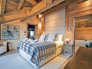 Chalets Chalet luxueux avec piscine interieure et sauna - 5 chambres, 12 pers., proche commerces et pistes - FR-1-613B-44 : photos des chambres