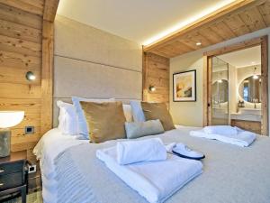 Chalets Chalet luxueux avec piscine interieure et sauna - 5 chambres, 12 pers., proche commerces et pistes - FR-1-613B-44 : photos des chambres