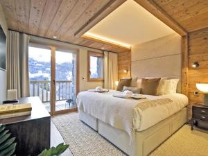 Chalets Chalet luxueux avec piscine interieure et sauna - 5 chambres, 12 pers., proche commerces et pistes - FR-1-613B-44 : photos des chambres