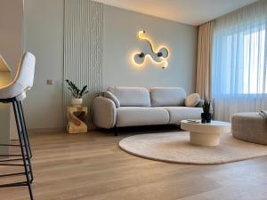 Cozy Designer Apartments, Self Check-In & FREE Parking