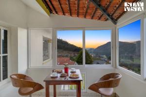 StayVista at Orions Crest ooty including breakfast - Pet Friendly Villa