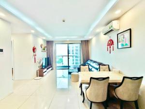 PREMIER Aparts - SOHO Residence, City Central, 10mins to BenThanh Market, BuiVien Street